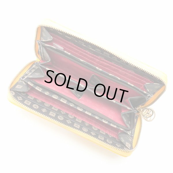 画像2: サボイ(SAVOY)エナメルにミニモノグラム柄を型押した長財布レディース/イエローブラウン (2)