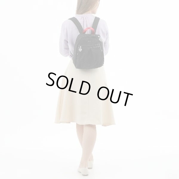 画像9: サボイ(SAVOY)レディースシンプルデザイン小さめ撥水ナイロン素材リュック   (9)