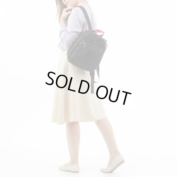 画像6: サボイ(SAVOY)レディースシンプルデザイン小さめ撥水ナイロン素材リュック   (6)