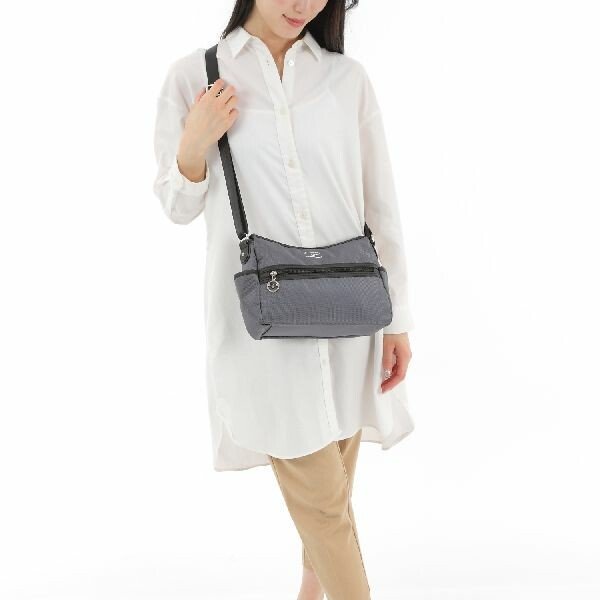 画像8: サボイ(SAVOY)レディースシンプルデザイン撥水ナイロン素材ショルダーバッグ/グレー (8)