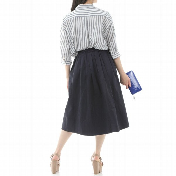 画像9: サボイ(SAVOY)エナメルにミニモノグラム柄を型押した長財布レディース/ブルーホワイト (9)