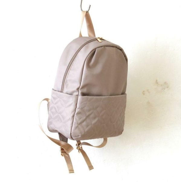 画像5: 9ポケット華やかで上品なサークルフラワーキルトリュック（３色有） (5)