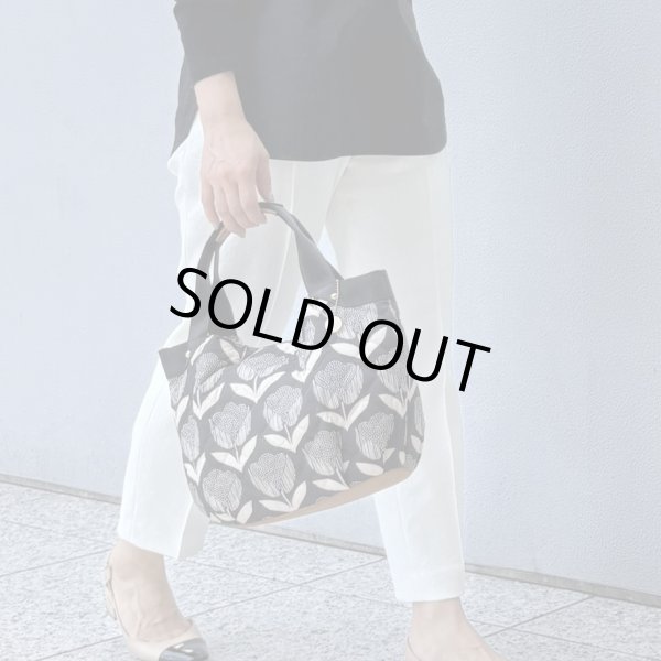 画像6: 北欧風花柄プリント軽量キルティングハンドバッグチャーム付き /ネイビー (6)