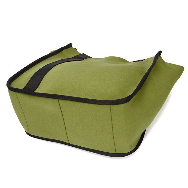 画像4: ソフトで軽量丈夫なネオプレーン素材A4変形トートバッグ /カーキ          (4)