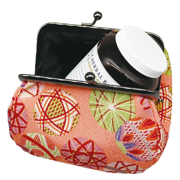 画像2: 小桜柄が可愛いちりめん4.5寸マチ付がま口ポーチ /紺 (2)