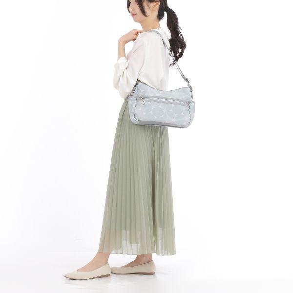 画像8: ＜訳あり＞サボイSAVOYバルーン柄ナイロン系素材のショルダーバッグ／ライトグレー (8)