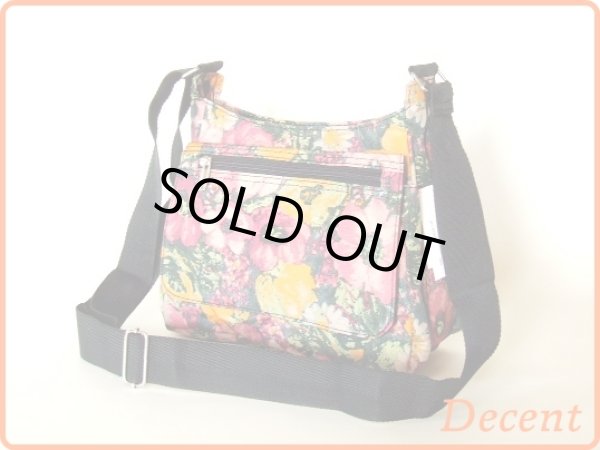 画像4: 絵画風花柄ショルダーバッグ(２色有) (4)