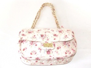 【新入荷】花柄キルトチェーン付2wayショルダーバッグ