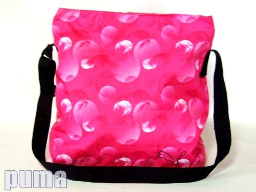 【新入荷】pumaプーマバブルプリントショルダートートバッグ