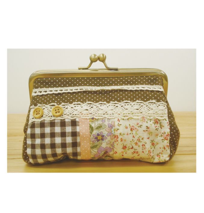 【新入荷】フェミニンなパッチワークがま口ポーチ