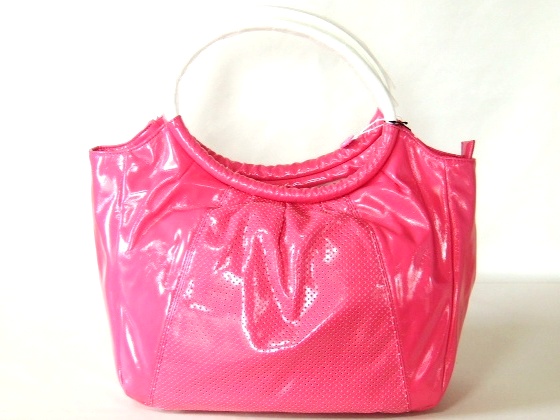 【新入荷】HAKU鮮やかなピンク色のパンチング手提げバッグ