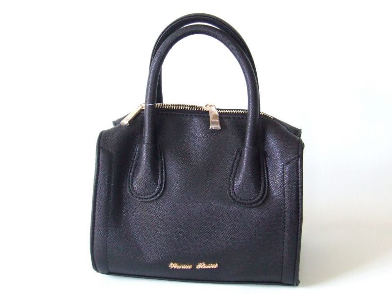 コロンとした可愛らしいフォルムの２ＷＡＹミニバッグが入荷しました！