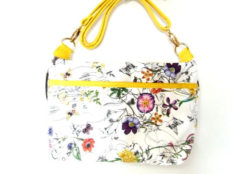 ヨーロピアンとアジアンテイストが融合！アーティスティック花柄ショルダーバッグが入荷しました！