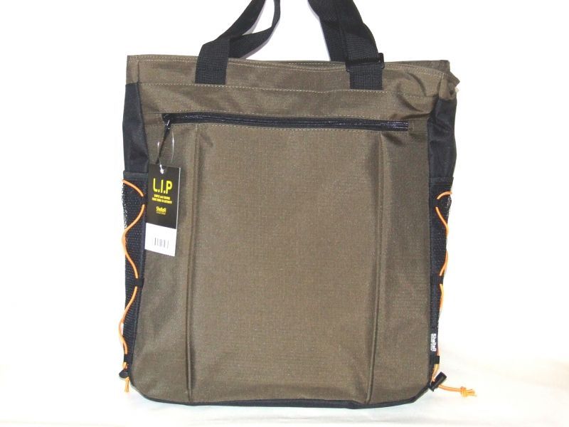 通学やアウトドアに！スポーティーなデザインのトートバッグが入荷しました！