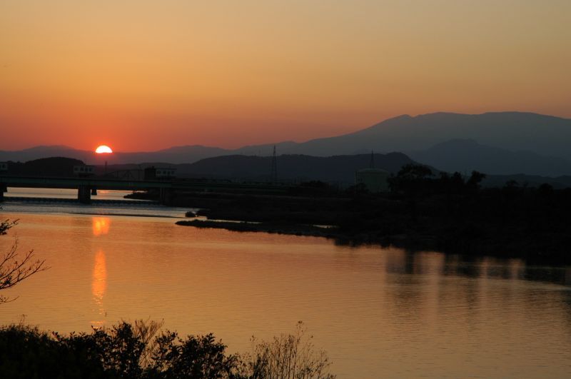 阿武隈川と蔵王と夕焼け