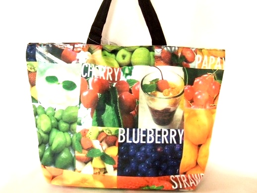 イチゴやリンゴなど美味しそうなフルーツがプリントされた、大きめサイズのトートバッグが入荷しました！