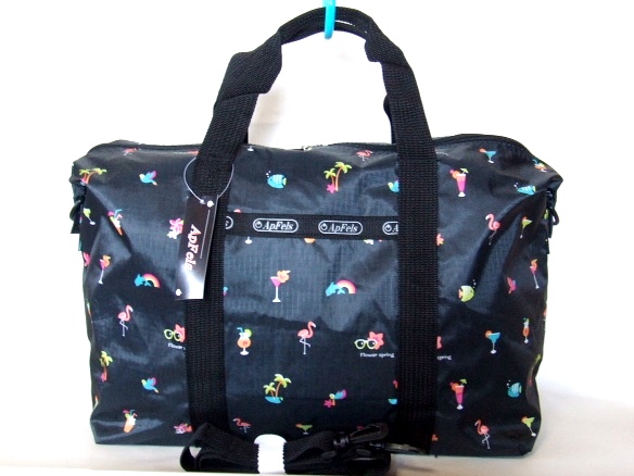 イルカや熱帯魚などカラフルなイラストがプリントされたキュートな２ＷＡＹボストンバッグが入荷しました！