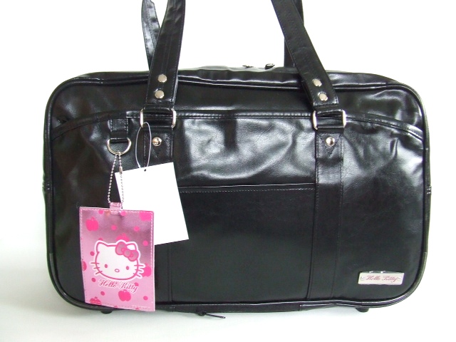 人気キャラクター『ハローキティ』のパスケース付きスクールバッグが入荷しました！