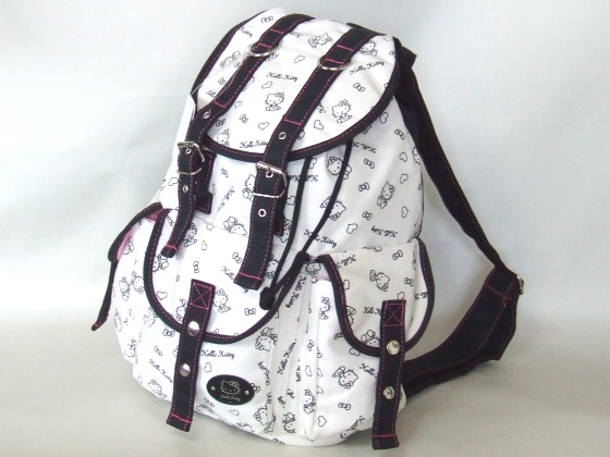 ハローキティやリボン＆ハートがプリントされた、キュートなベーシックタイプのリュックサックが入荷しました！