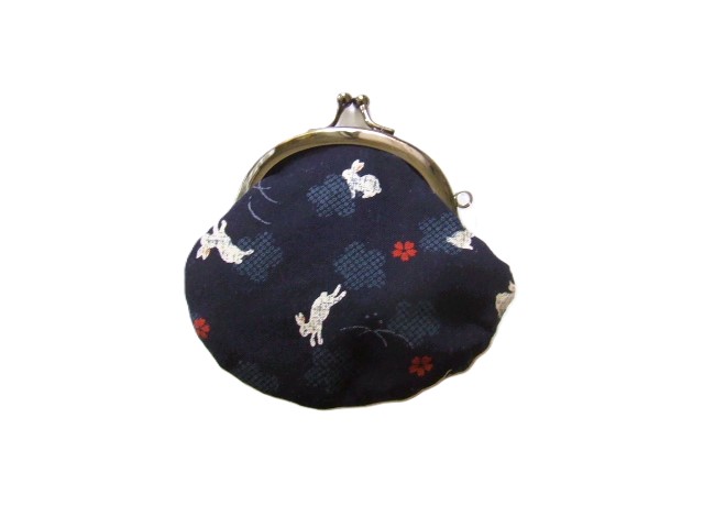 うさぎと桜の花びらが可愛い手のひらサイズのがま口財布が入荷しました！